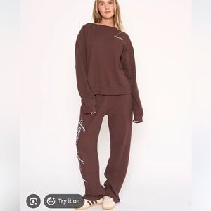 Comfy Brown Women's Sweatpants Set